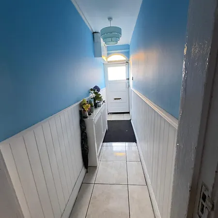 Hostel Erbnb *